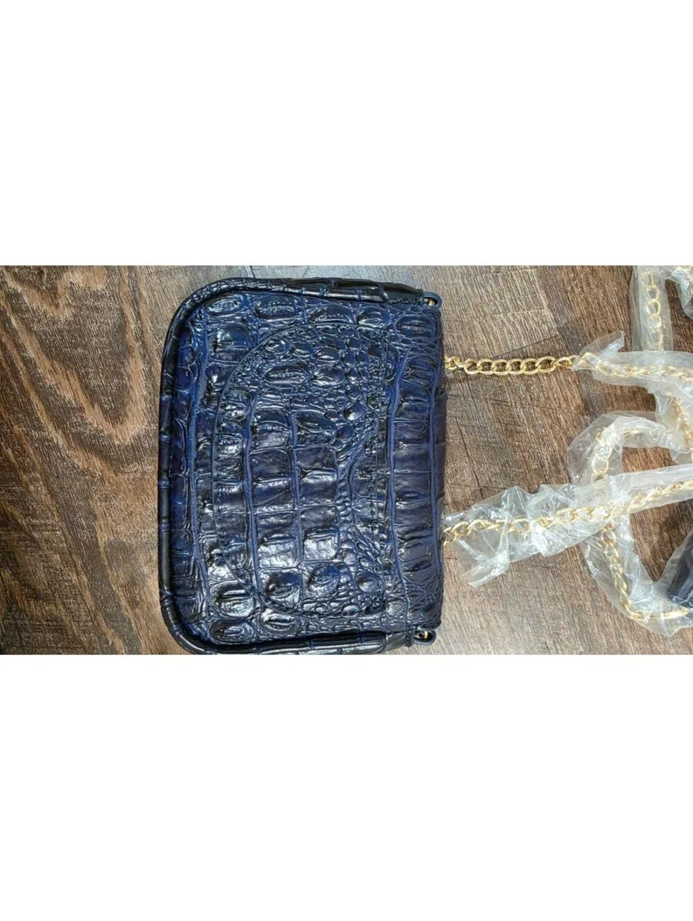 Elegant Navy Blue Croc-Embossed Faux Leather Crossbody Bag with Gold Chain